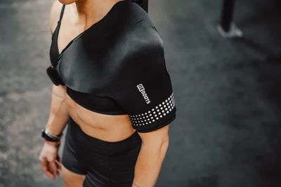 Reboots Thermal Sleeve Shoulder omuz sargısının yakın görünümü