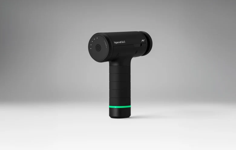 Hypervolt Go 3 masaj tabancasının arka ve yan görünümü